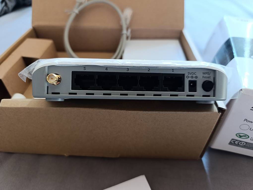 Modem & Router: Edimax 150Mbps Wireless Access Point / Range Extender – Nuovo (secondo la descrizione) da Lugano venduto da Lucolos 3