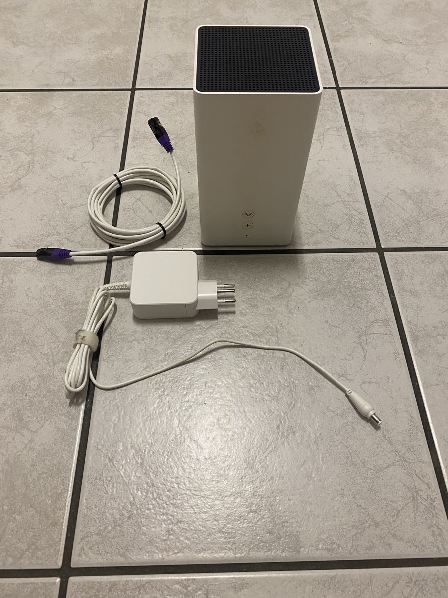Swisscom Modem & Router: Swisscom Internet Box 2 – Usato da Bütschwil venduto da Amazing_target 2