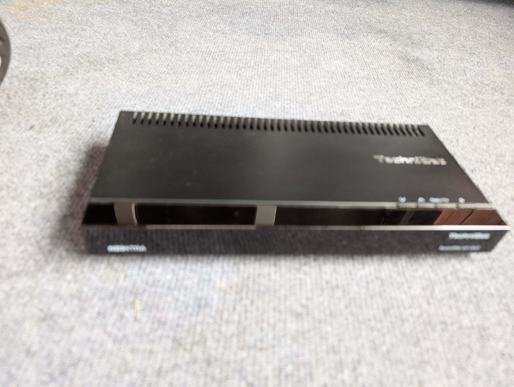 Home Cinema: TechniStar K2 ISIO Digital/Kabelempfänger mit WLAN Adapter – Usato da Oberdiessbach venduto da horisberger24 2