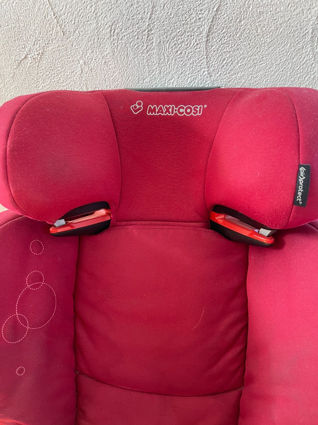 Maxi-Cosi Auto-Kindersitze: Maxi Cosi Kindersitz der Linie RodiFix – Gebraucht aus Greifensee von guteangebote