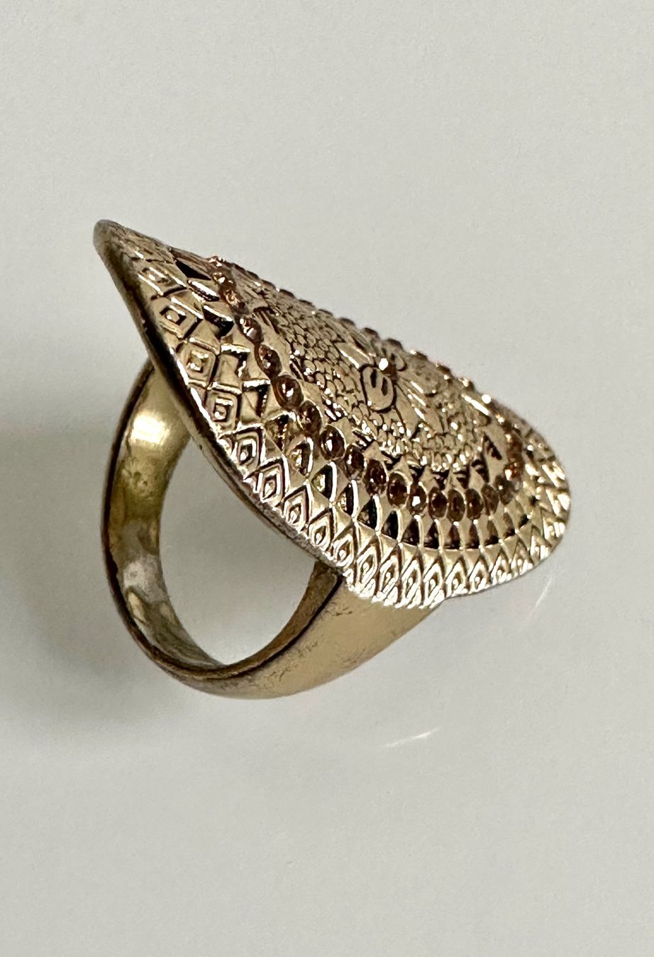 Anelli: Messingfarbener Ring mit hübschem Muster – Usato da Bern venduto da Fraeuleinhonig 5