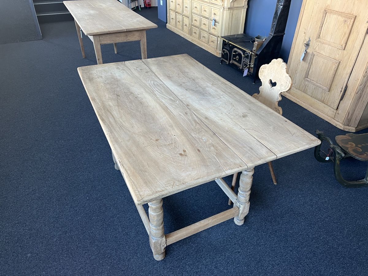 Tavoli: Schragentisch Alpenländisch – Usato da Gossau SG venduto da Keller-Antiques 1