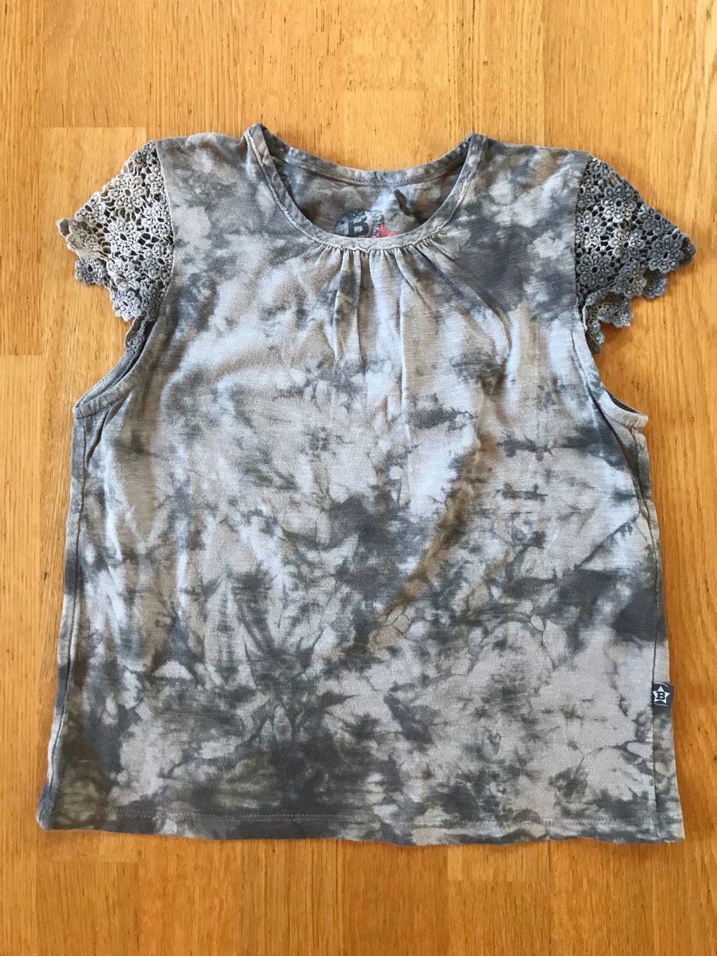 Camicette, T-shirt & Top: T`Shirt – Usato da Spiez venduto da HomeShoppingSpiez
