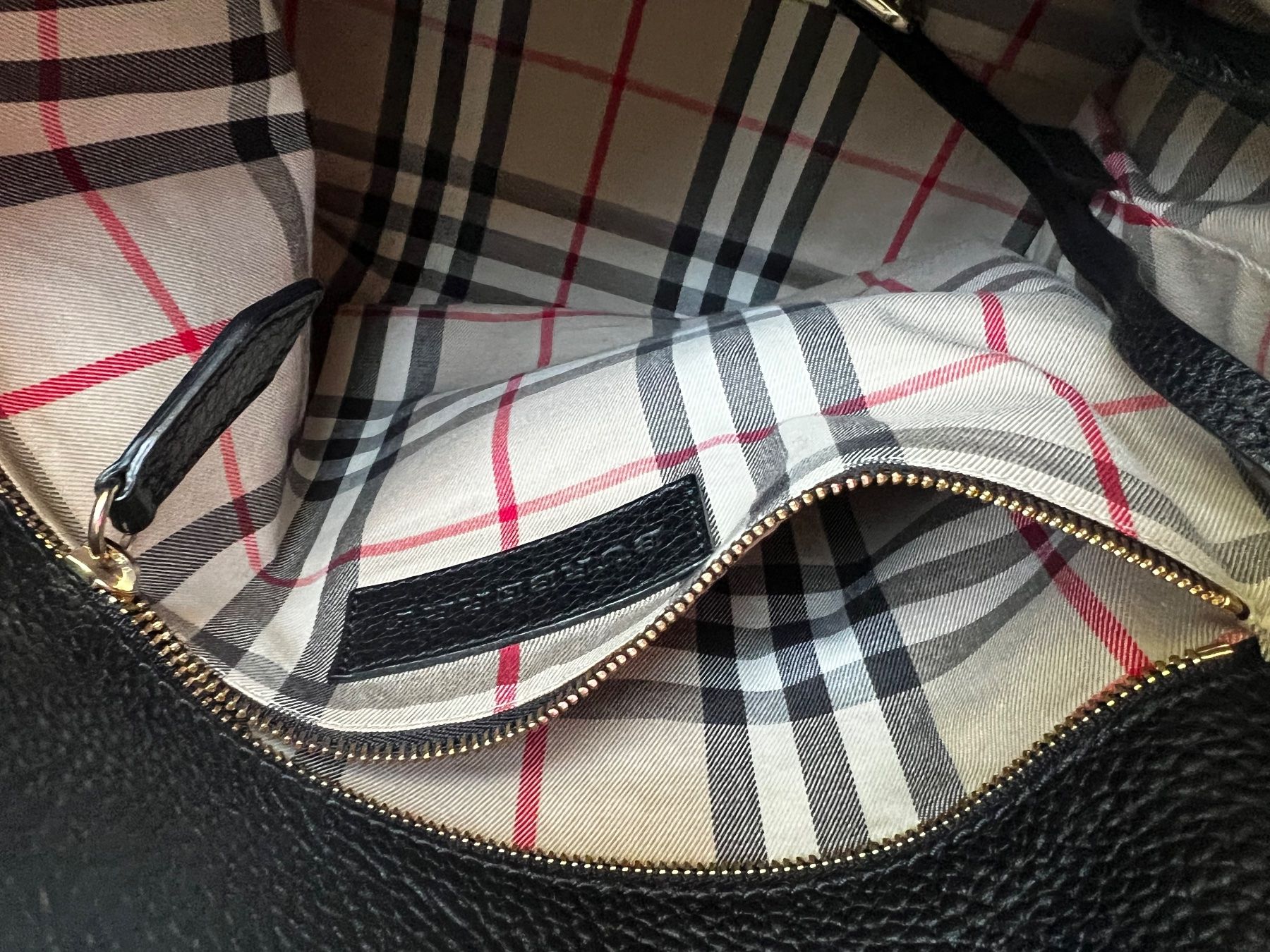 Burberry Taschen für Damen: Burberry Hobo Umhängetasche – Gebraucht aus Zürich von ClosetKTT 7