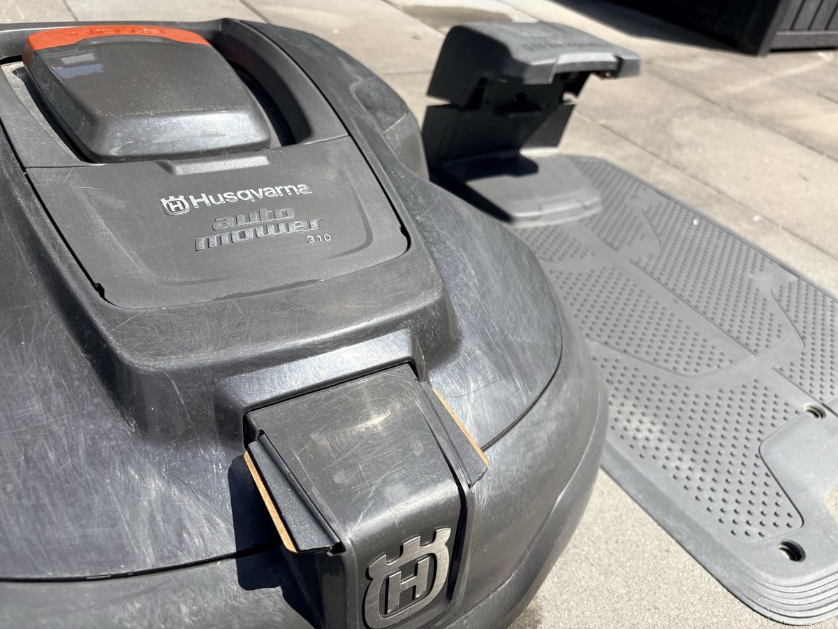 Husqvarna Tagliaerba: Husqvarana Automower 310 – Usato da Werdenberg venduto da tradeSG 1