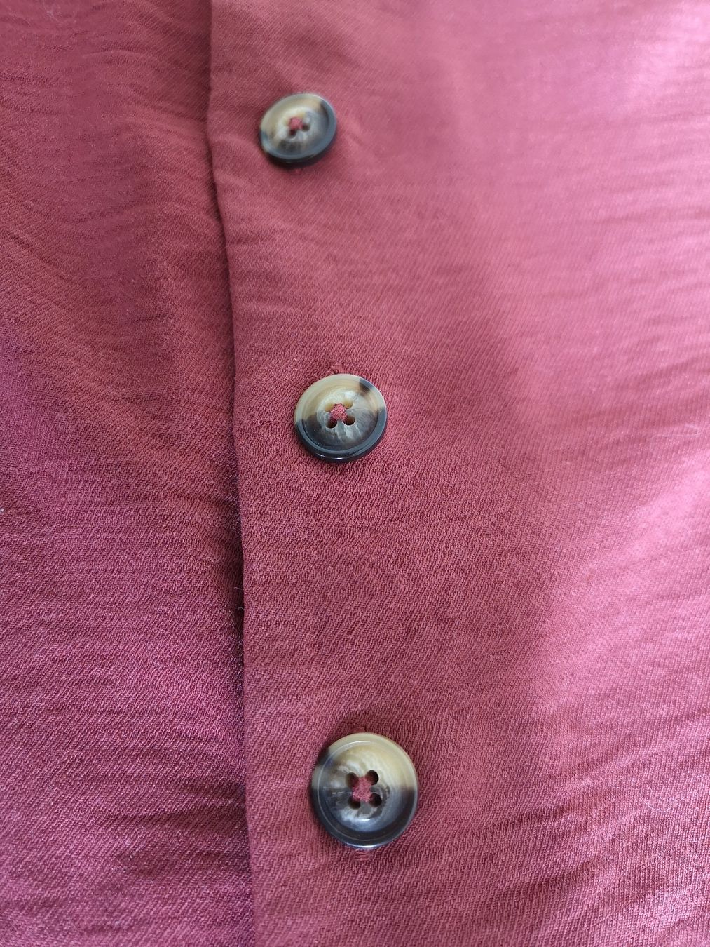Only Blusen: Stylish Dark Red ONLY Blouse, Size 34, Good Condition – Gebraucht aus Uster von b4x_ric 3
