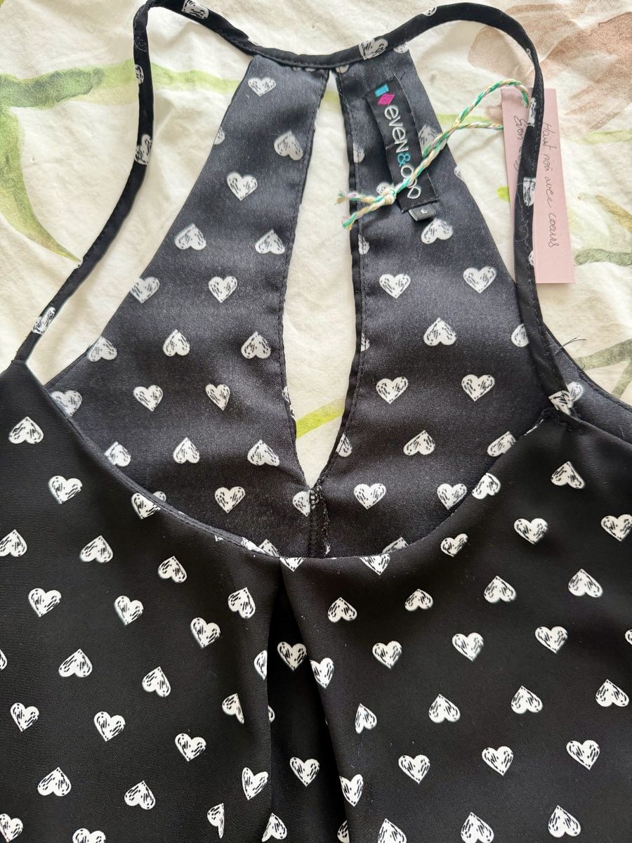 Top: Top avec cœur Even & ODD taille L – Nuovo (secondo la descrizione) da Dombresson venduto da feline_ne 1