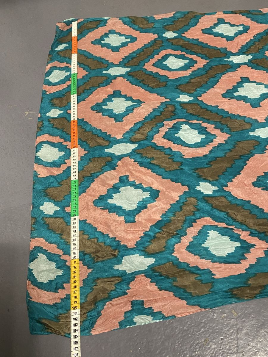 Foulards & écharpes: Schal Tuch 100% Seide - made in india – D'occasion à Biel-Benken BL par PANORMUS 1