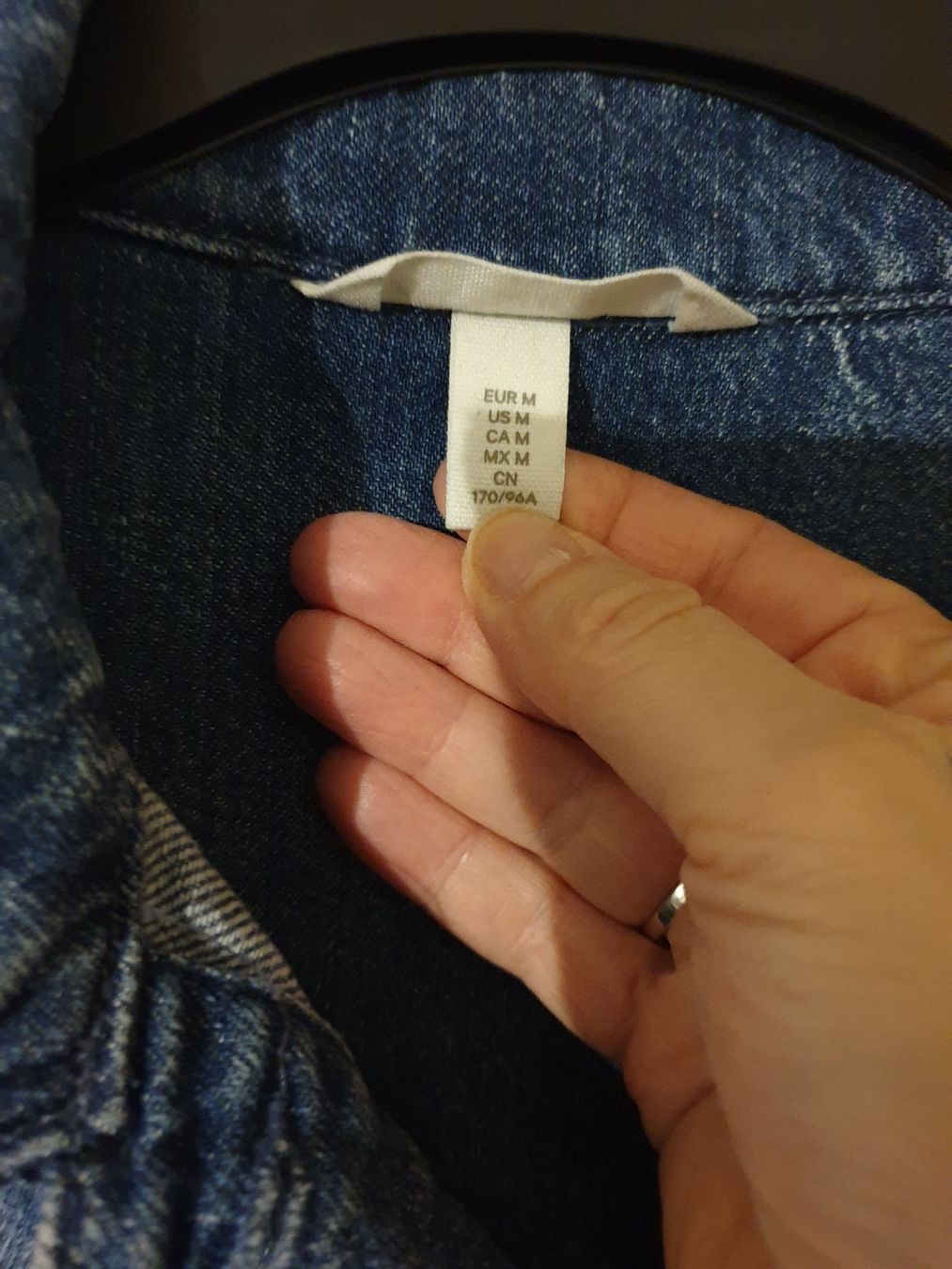 H&M Giacche: Denim Hemdjacke Gr.M – Usato da Leuggelbach venduto da Schreiner21 3
