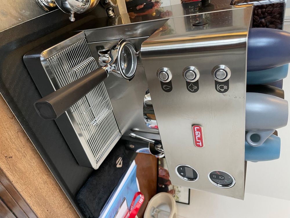 LELIT expresso machine Kate with integrated grinder Kaufen auf Ricardo