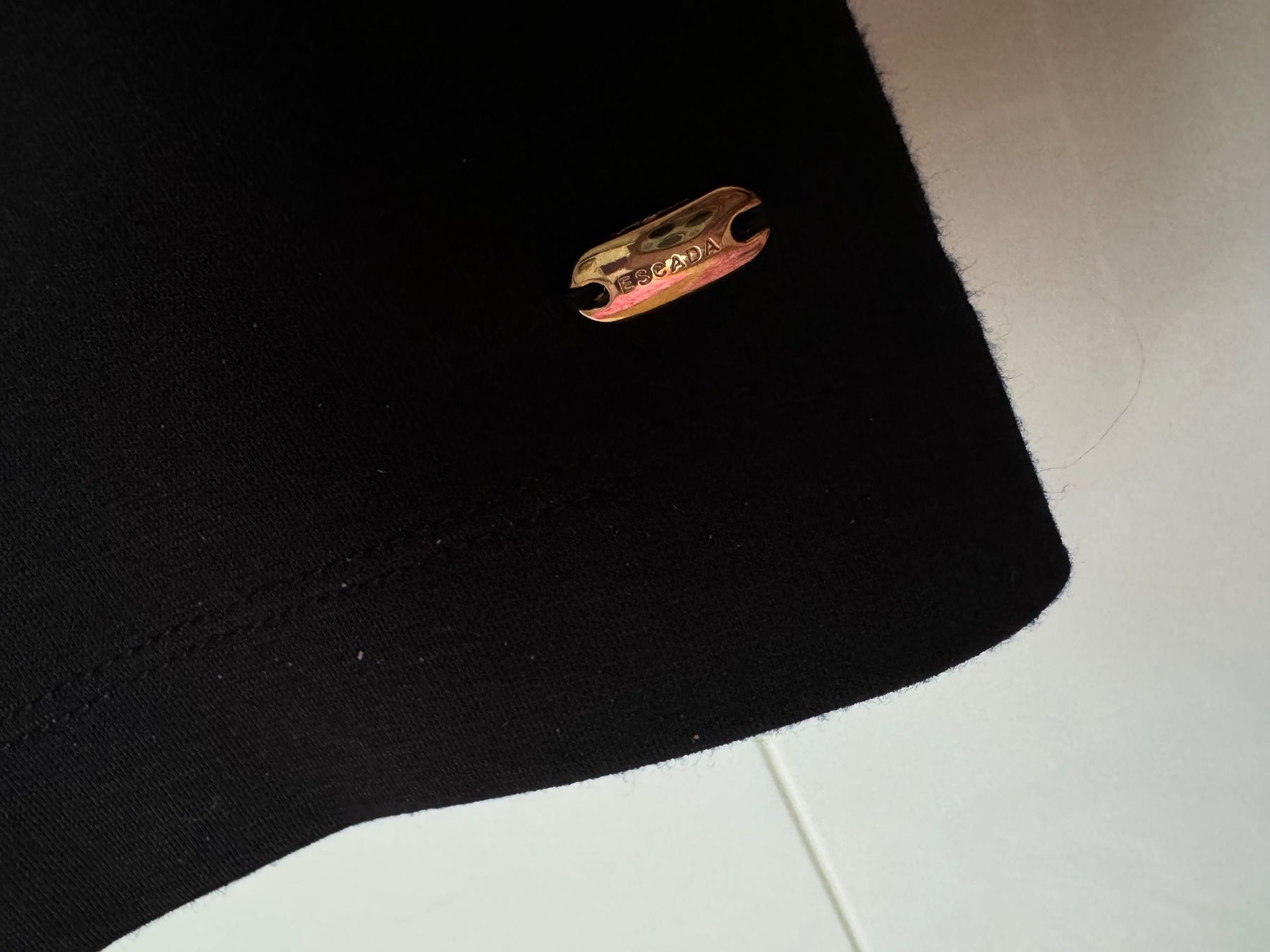 Escada T-shirt: Escada Shirt Pullover Gr. S – Nuovo (secondo la descrizione) da Schaan venduto da MivrSh 2