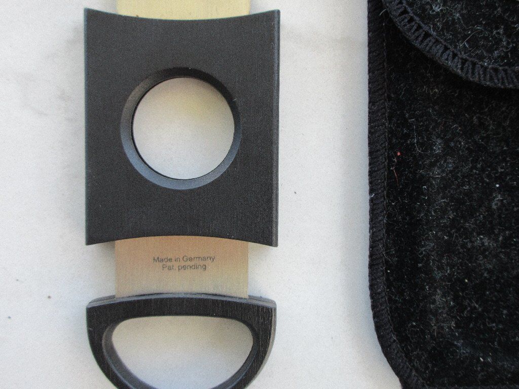 Sigari: 4 Zigarren Tubos und 2 Cutter – Usato da Zug venduto da roche72 2