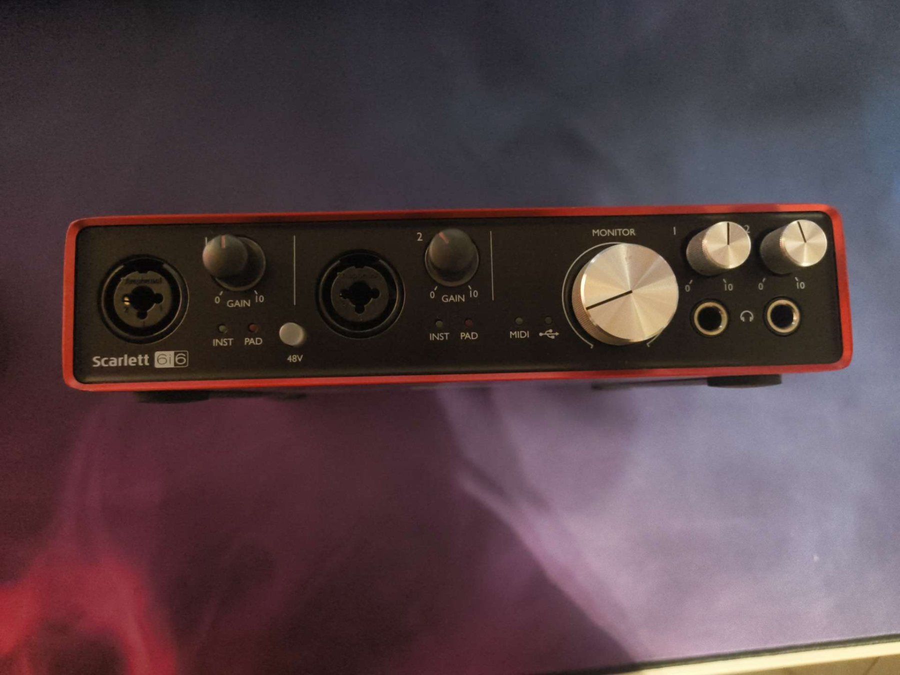 Focusrite Attrezzatura per studi di registrazione: Focusrite Scarlett 6i6 2e Génération – Usato da Savigny venduto da Seb_D 3