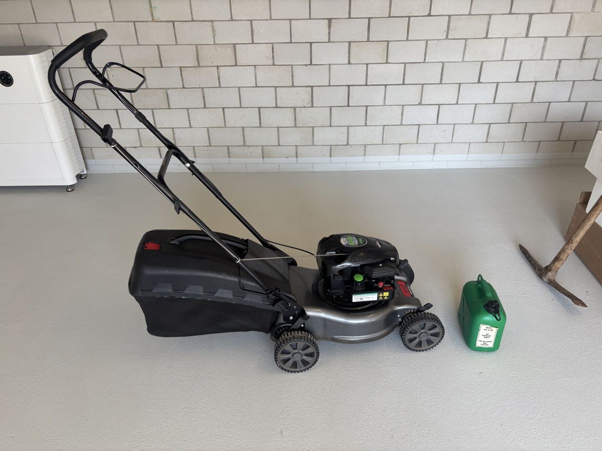 Rasenmäher: Rasenmäher Briggs & Stratton – Gebraucht aus Neftenbach von Ginger8413