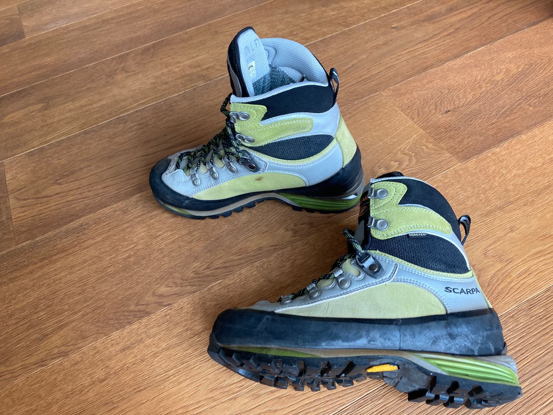 Scarpa Scarpe da donna: Damen-Bergschuh von Scarpa – Usato da Malans GR venduto da Max2max 1