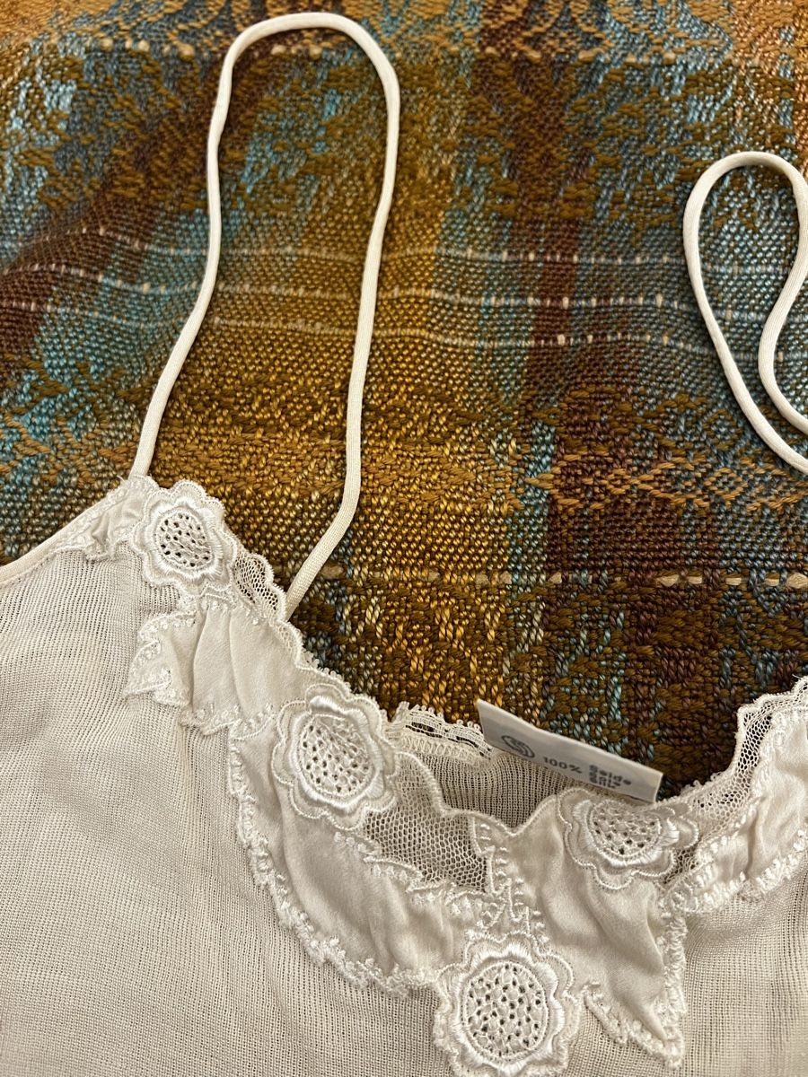 Altra biancheria intima: Sawaco Top 100% Seide mit Spitze beige  – Usato da Luterbach venduto da vatab 2