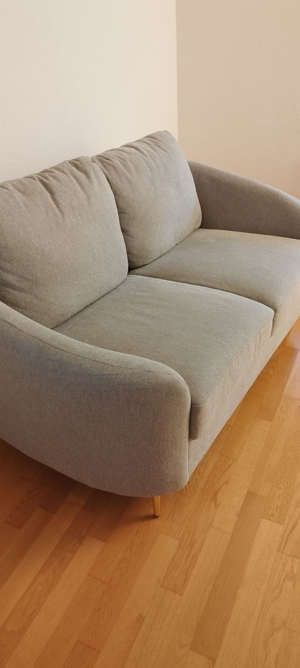Beliani Divani: Hellgraues Sofa – Usato da Thalwil venduto da RosamundeM
