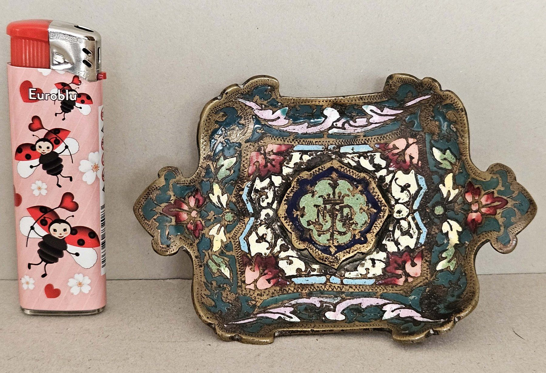 Sculture & Statue: Cloisonné Aschenbecher um 1900, HNDL – Usato da Lugano venduto da Numisartes 2