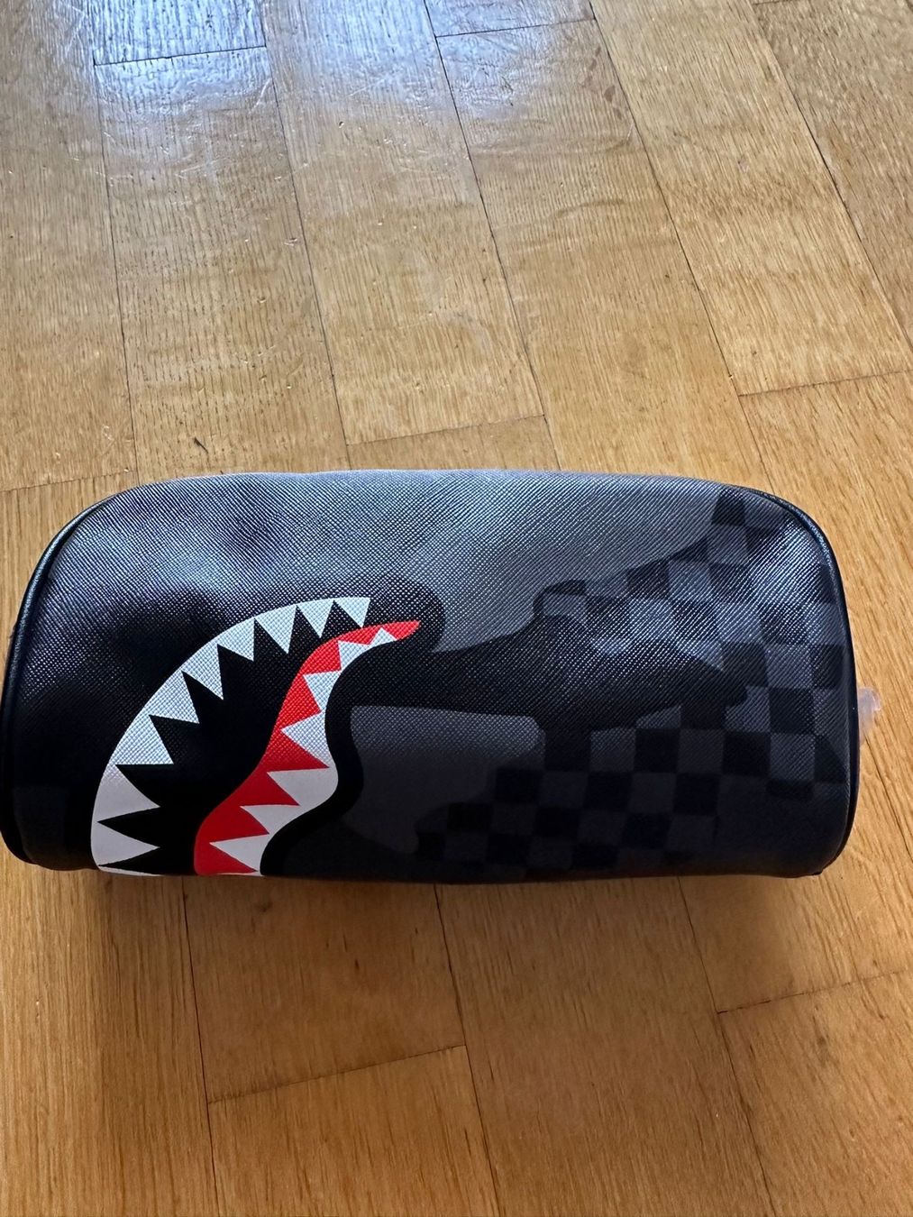 Custodie per cosmetici: Sprayground Necessaire neu – Nuovo e nell'imballaggio originale da Bern venduto da womiman 1