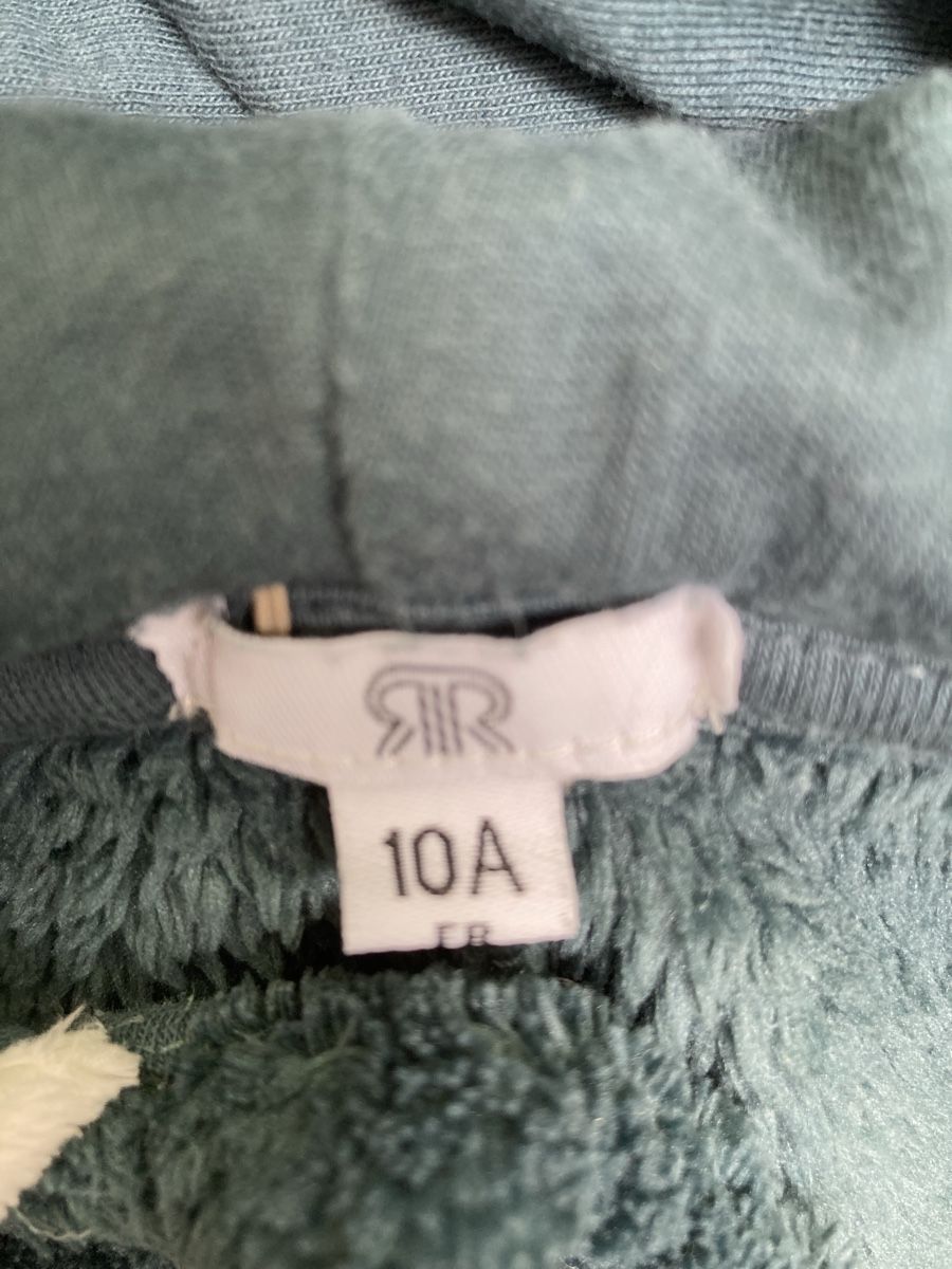 Tute: Shark Onesie – Usato da Winterthur venduto da niemim 5