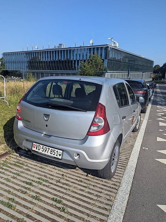 Automobili: Dacia Sandero expertiser  – Usato da Lausanne venduto da vik_l9np 1