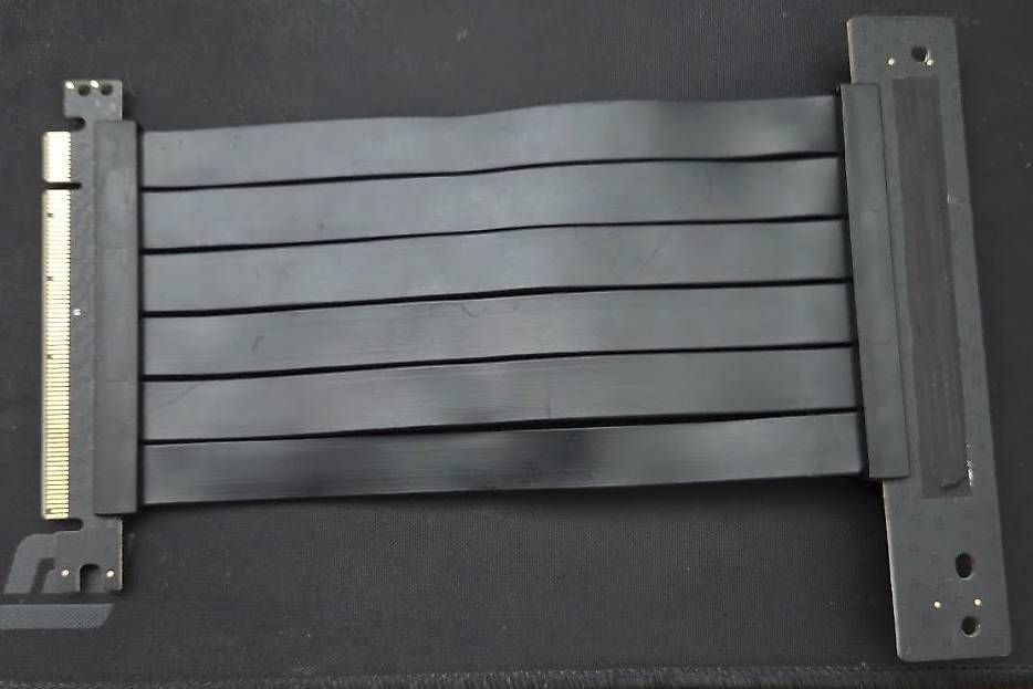 Cavi: PCI-Express Riser Kabel 17cm – Usato da Egolzwil venduto da Chaeferli 1