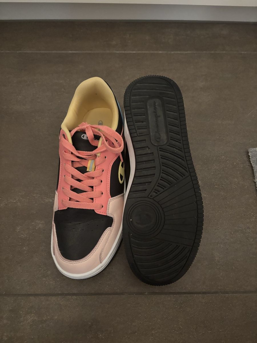 Champion Damenschuhe: Champion Sneaker – Gebraucht aus Egolzwil von ArianeP95 2