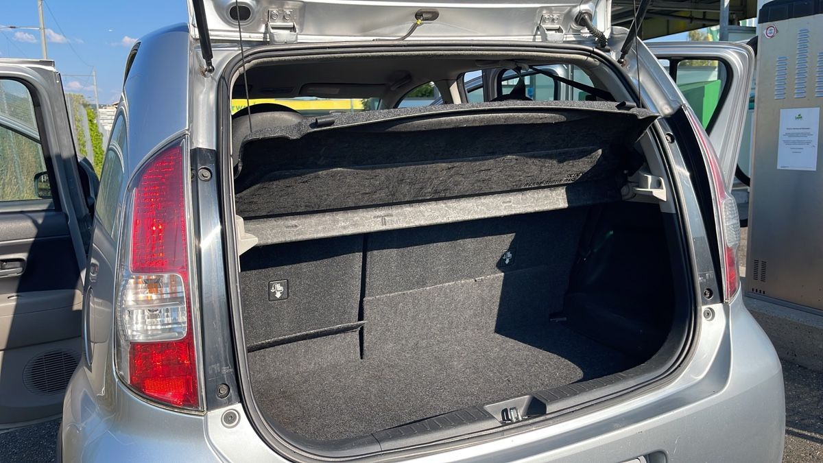 Daihatsu Automobili: Daihatsu Sirion 1.3 – Usato da Pfäffikon ZH venduto da tsn_w78y 4