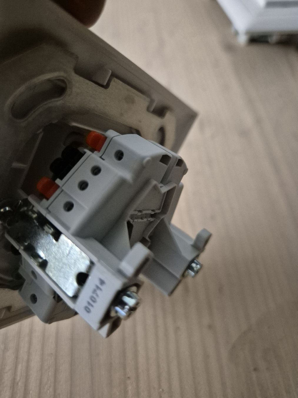 Feller Interruttori: Steckdose weiss Universal Neu ohne Originalverpackung  – Usato da Corsier-sur-Vevey venduto da K-V-T 2