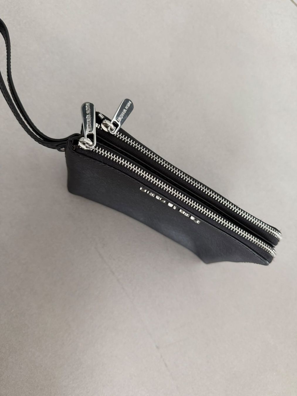 Michael Kors Borse da donna: Pochette Michael Kors nera con zip ottimo stato – Nuovo (secondo la descrizione) da Gudo venduto da Mirkolino92 2