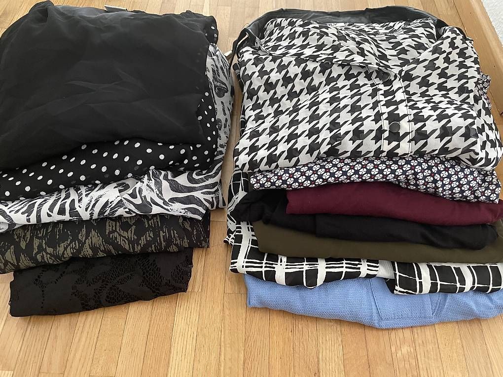 Lotti di vestiti: 240+ kg diverse Kleider – Usato da Basel venduto da Sydney02 1