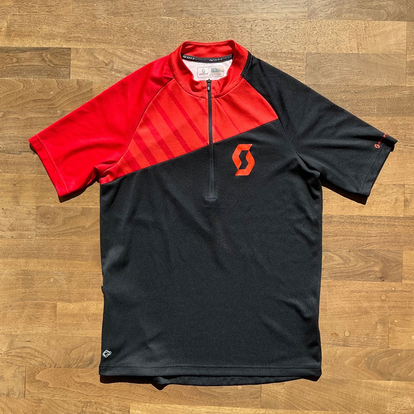 Scott Canottiere & Pantaloni: Bike Shirt, Scott, Gr. S – Usato da Wattwil venduto da Marlan3