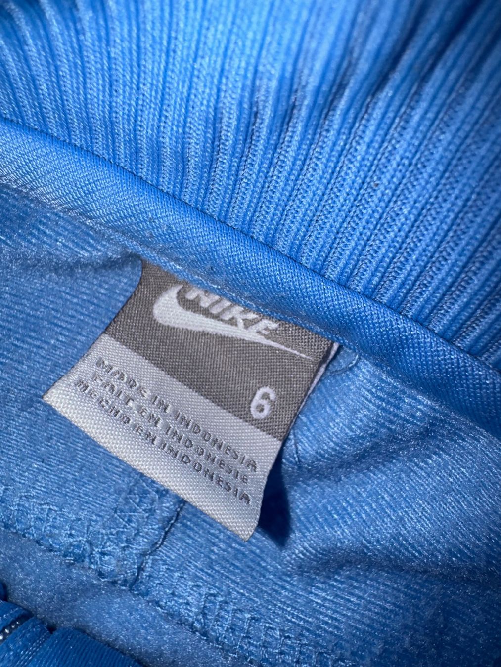 Nike Giacche & Cappotti: Kinder Trainingsjacke Grösse 116 – Usato da Zürich venduto da zd_1965 2