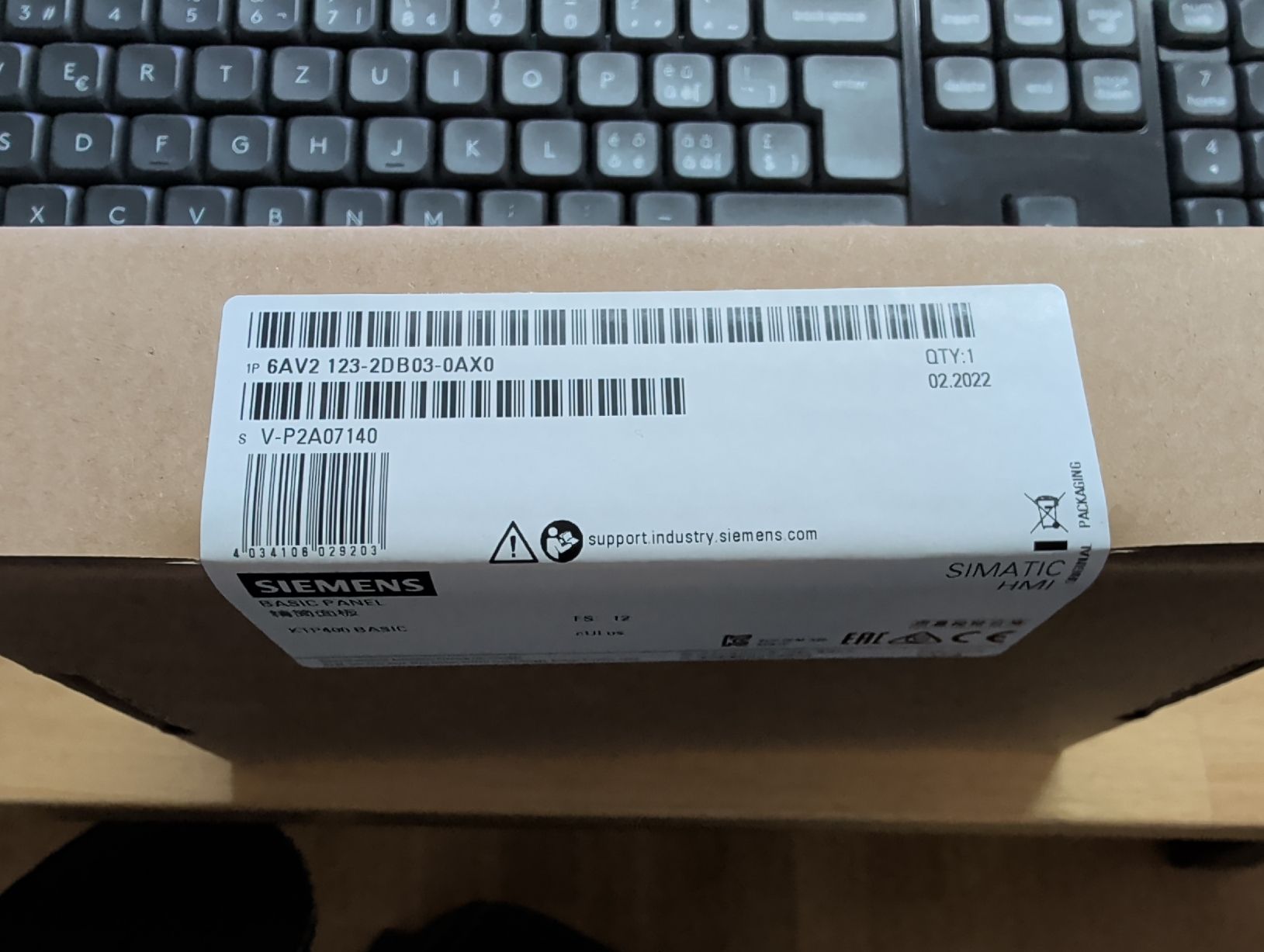 Siemens Elektronikbauteile: KTP400 Basic – Neu und originalverpackt aus Affoltern am Albis von lassmiranda007 1