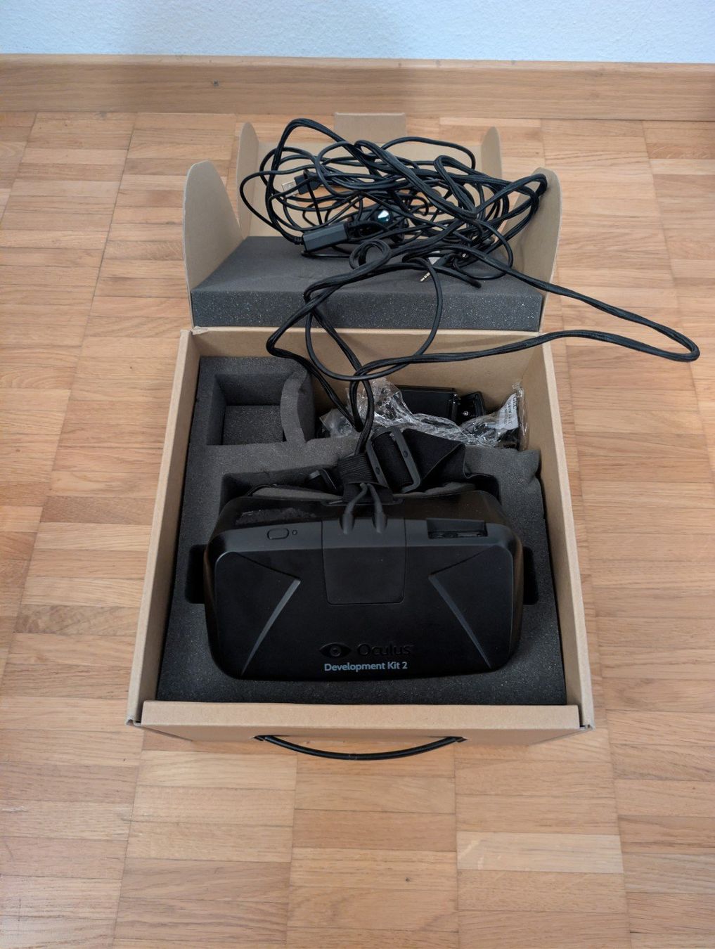 Meta VR Brille: Oculus Rift DK2 Development Kit 2 mit Originalbox – Gebraucht aus Zürich von mau_x5sl