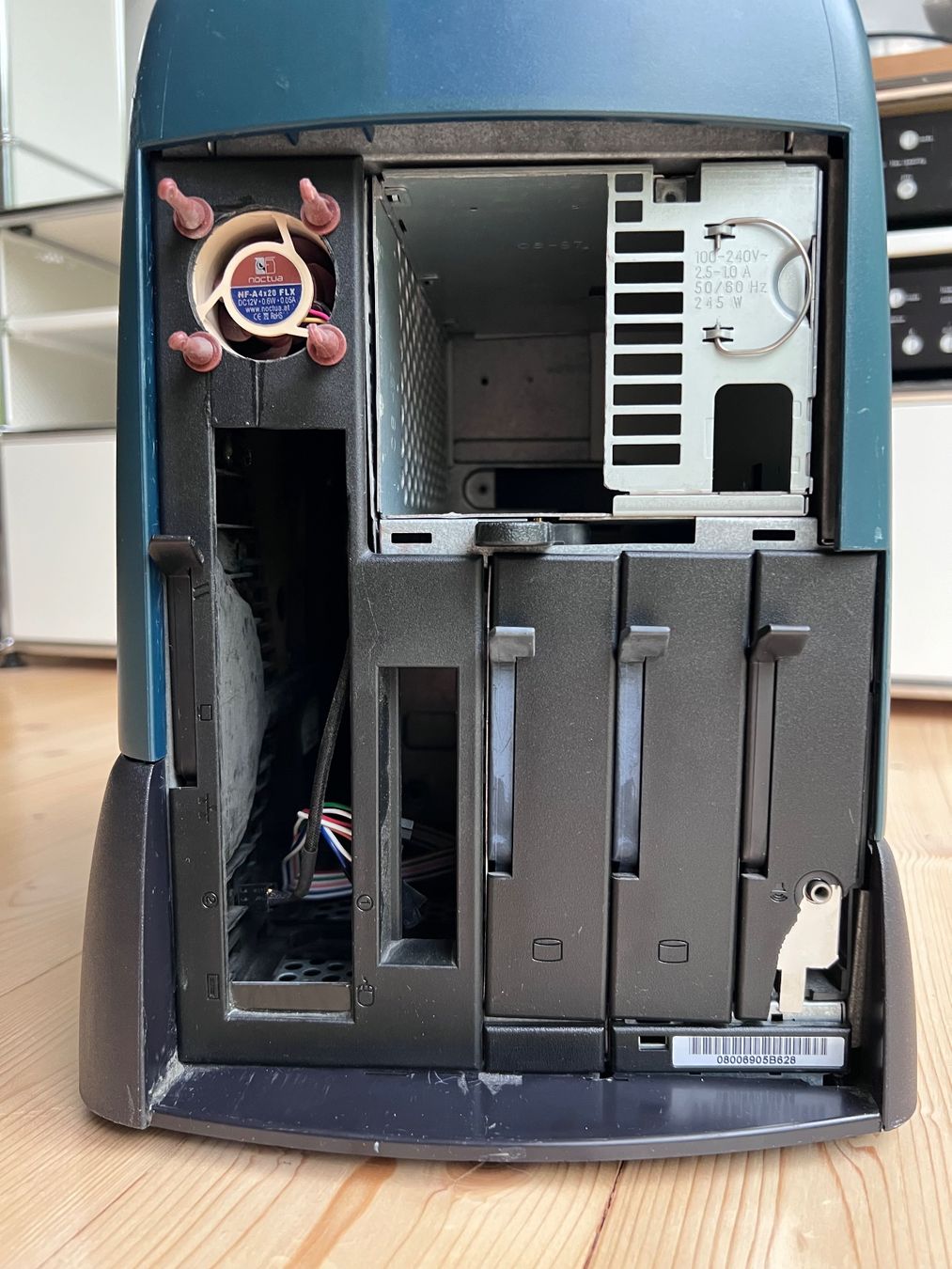 Custodie: Silicon Graphics SGI O2 Gehäuse, Mini-ITX Case Mod – Usato da St. Gallen venduto da stephan.a 3