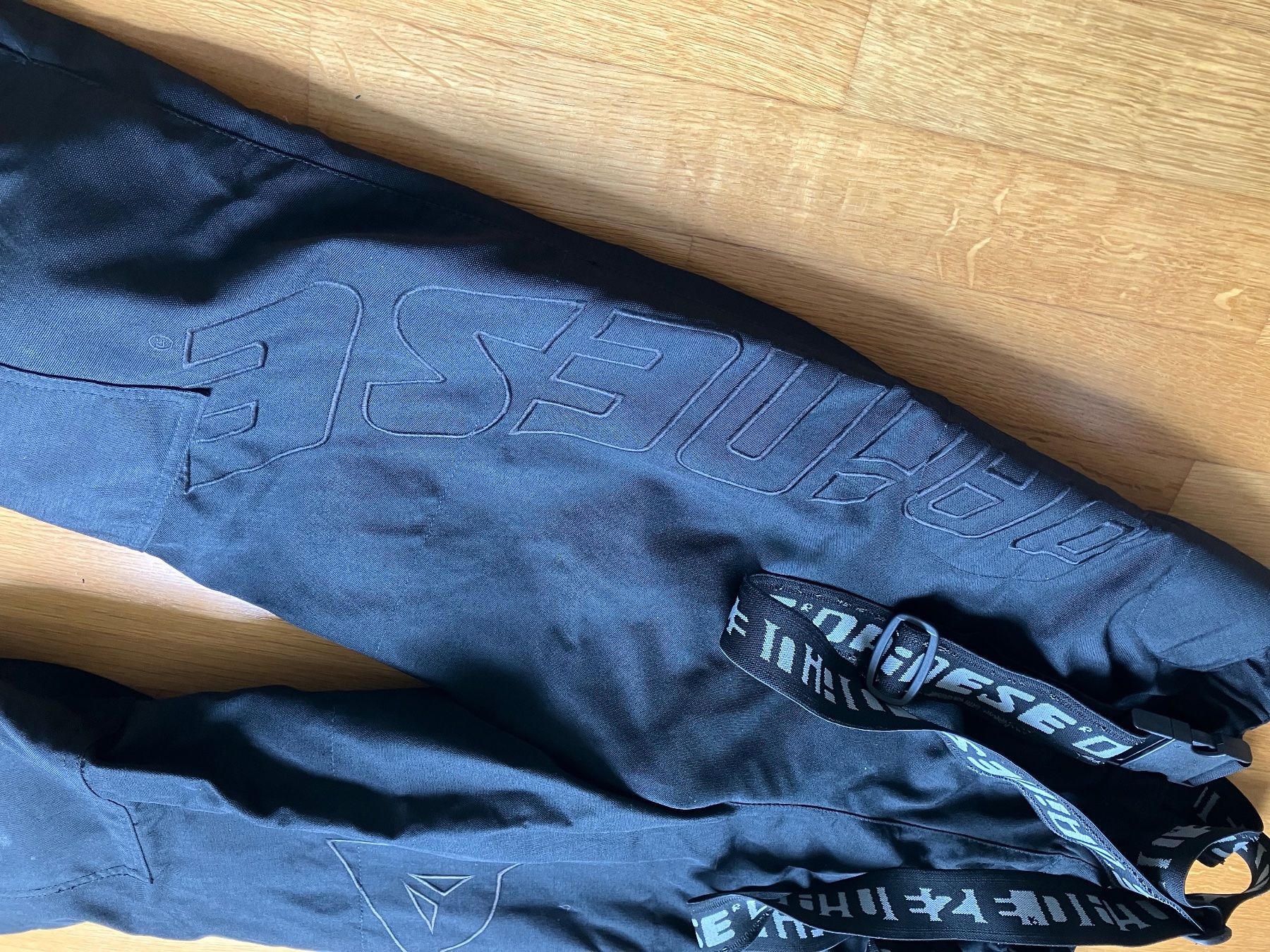Dainese Pantaloni: Dainese Motorradhose Grösse 50 – Usato da Münchenbuchsee venduto da nbp85 2