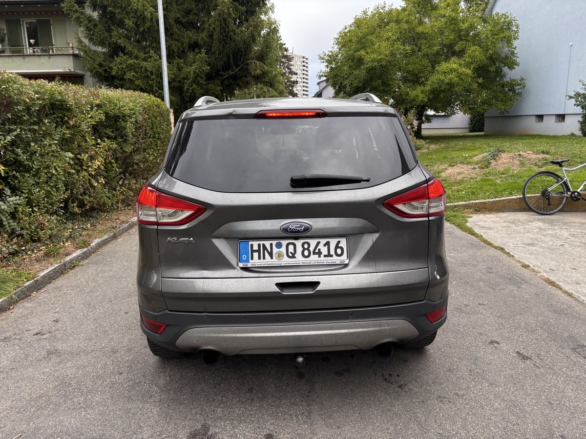 Ford Autos: Ford Kuga 2.0 2013 – Défectueux à Biel/Bienne par AutoCareClub-GmbH 1