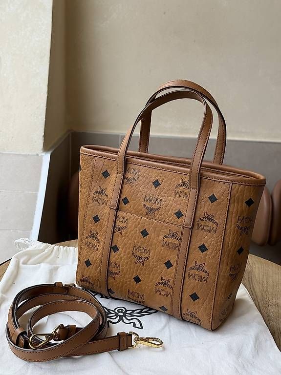 Borse da donna: Mcm Toni Shopper – Usato da Oftringen venduto da btt_ddb9 1