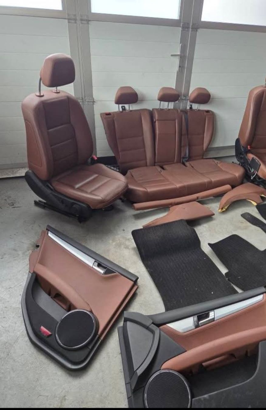 Mercedes-Benz Tutti pezzi di ricambio auto: Mercedes-Benz C320 2008  – Usato da Zuchwil venduto da Kevi2022 2