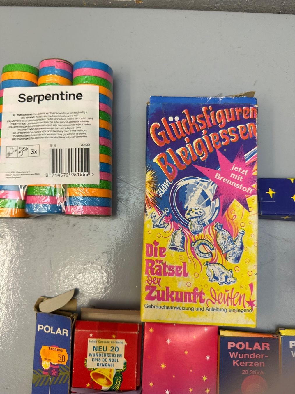 Tutte le decorazioni: GEBURTSTAGSARTIKEL DIV AB 1.- !!! – Usato da Zürich venduto da NIKI777 5