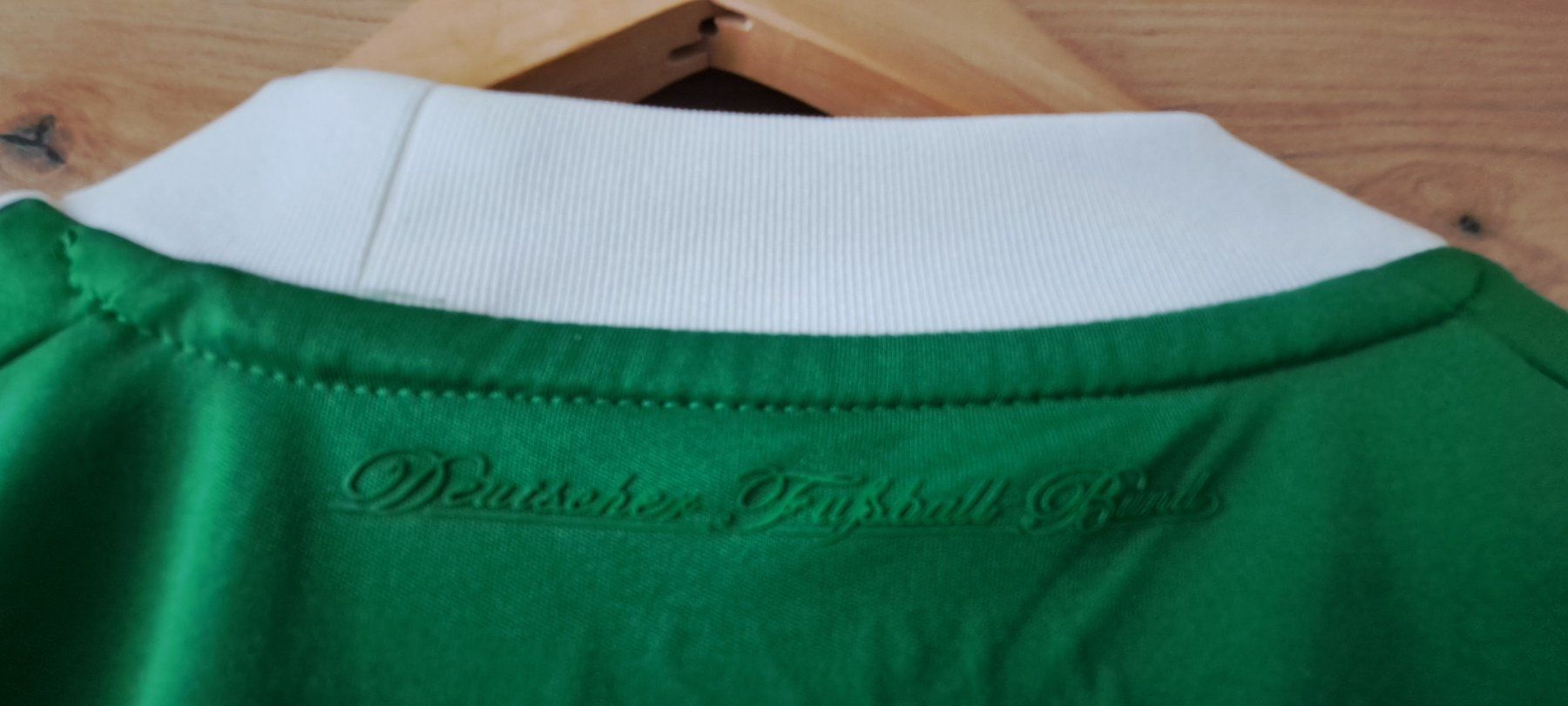 Adidas Canottiere & Pantaloni: Deutschland -Trikot – Usato da Rothrist venduto da Mogli7474 6