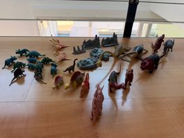 25 Spielzeug Dinos – verschiedene Arten, Marken & Grössen