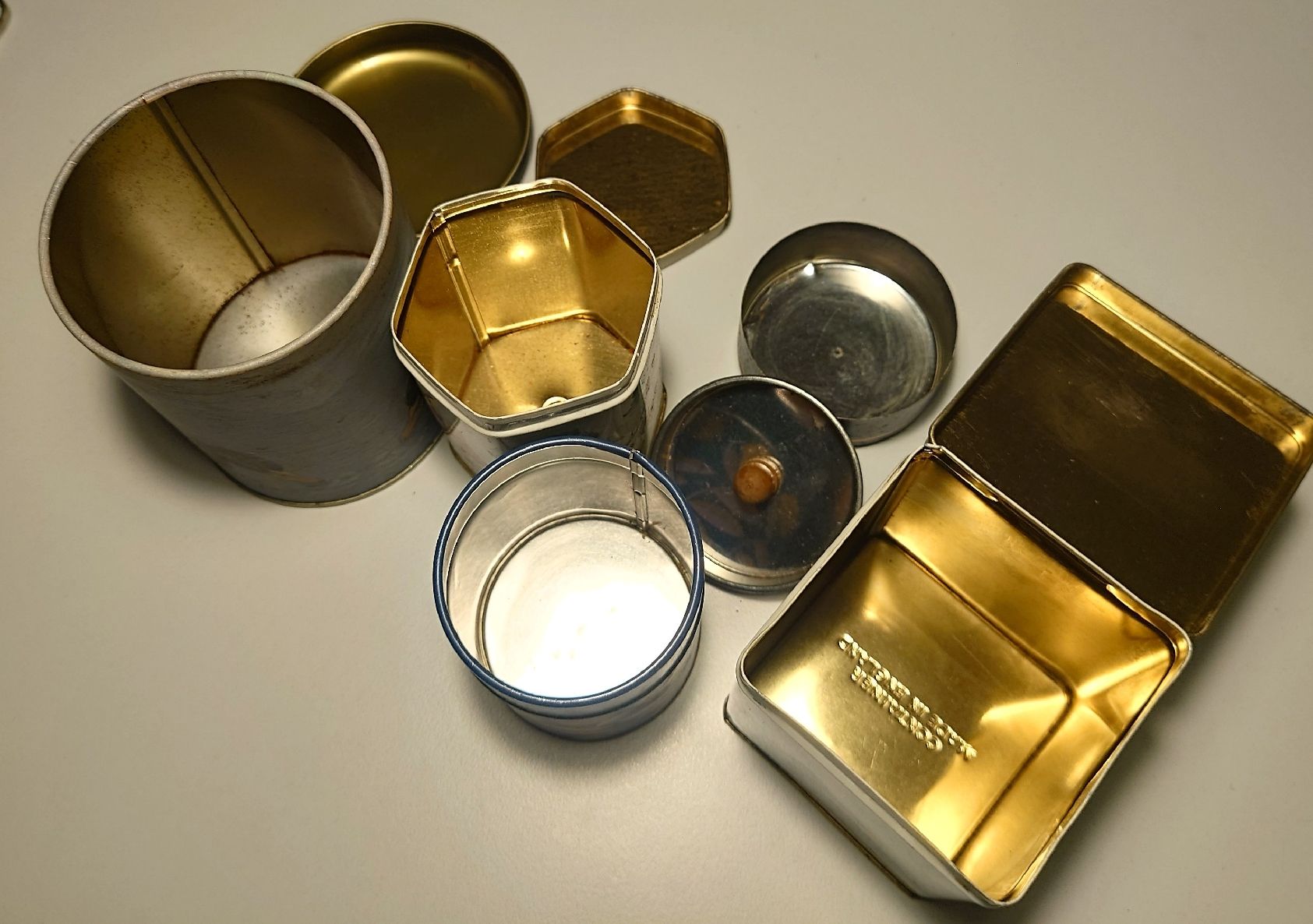 Alle Dekorationen: Vier schöne Teedosen vintage – Gebraucht aus Fraubrunnen von PlueschPanda 3