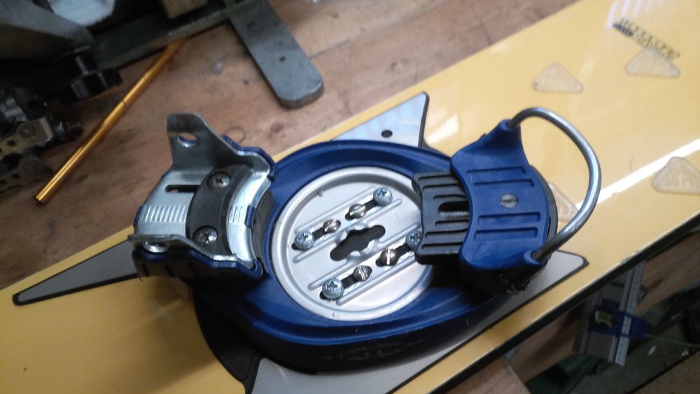 F2 Snowboard Plate Bindung Intec Titanium 2024/25 - WM-erprobt