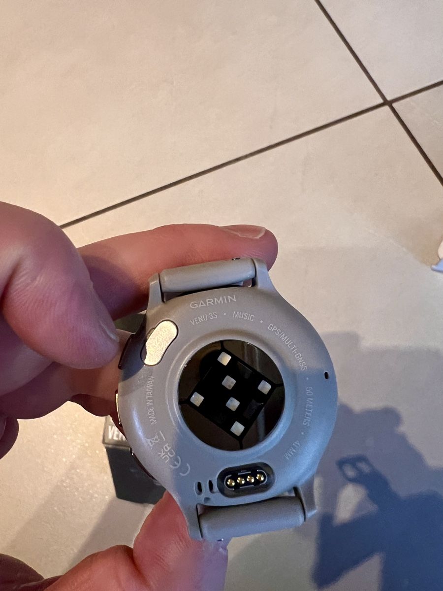 Garmin Smartwatch: Garmin Venu 3S - mit Garantie! – Usato da Winterthur venduto da Concorde12 6