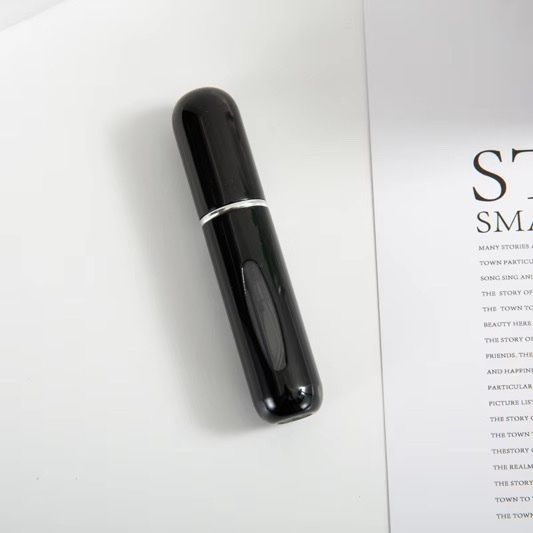 Profumi & Eau de Toilette: Parfum Abfüller 5ml Schwarz oder Silber – Nuovo e nell'imballaggio originale da Mühledorf BE venduto da ericgrunder_12 1