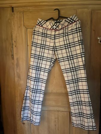 🎠🖤🩶🤍♥️  Burberry Hose Gr. XS 🎠