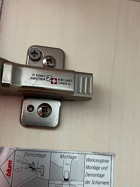Armadi: Kleiderschrank 3 teilig – Usato da Büsserach venduto da Biene019 2