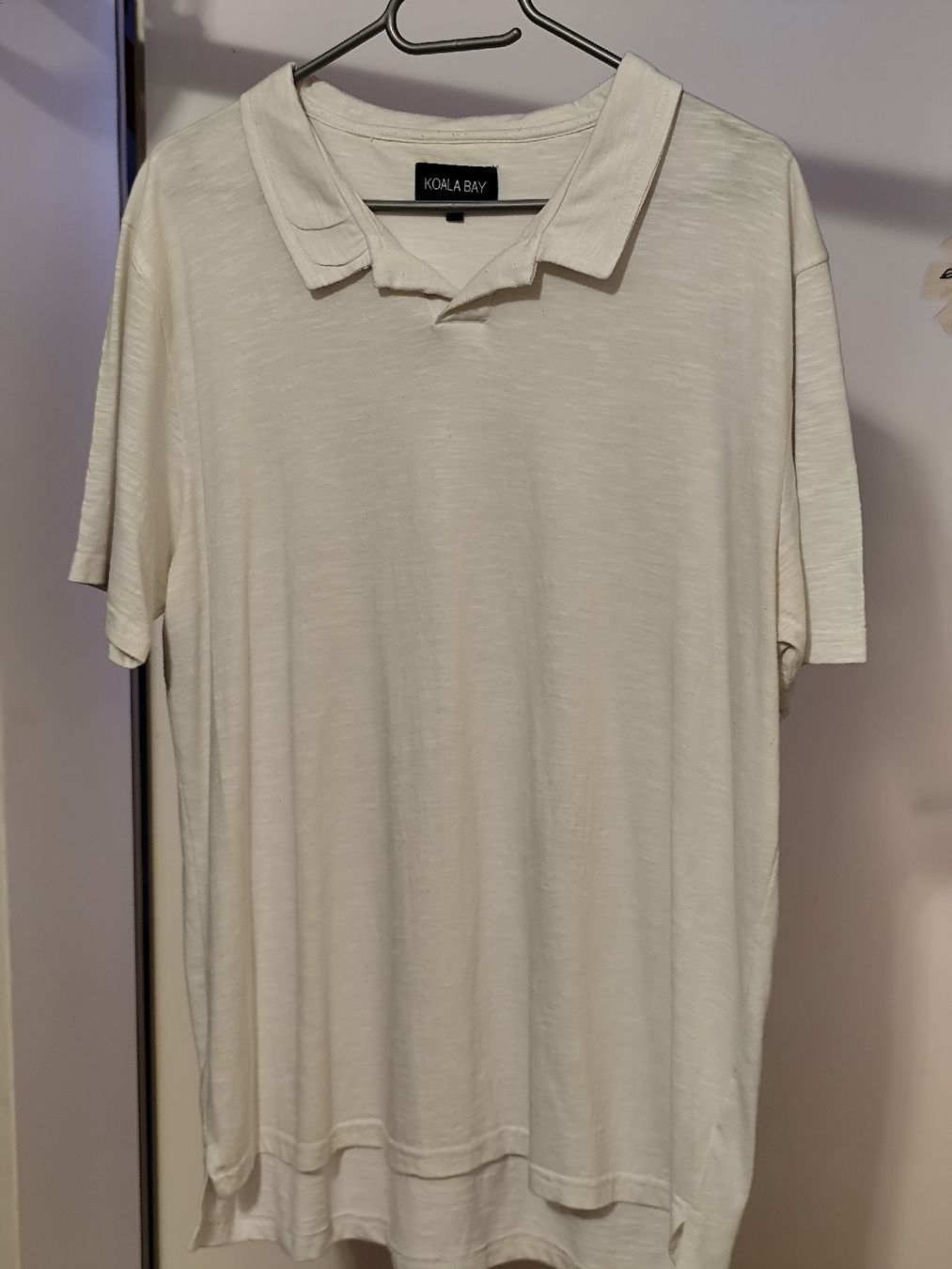 Magliette Polo: Shirt – Usato da Basel venduto da bsbs13